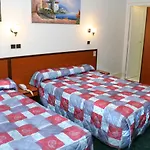 Dadou 4* Paris