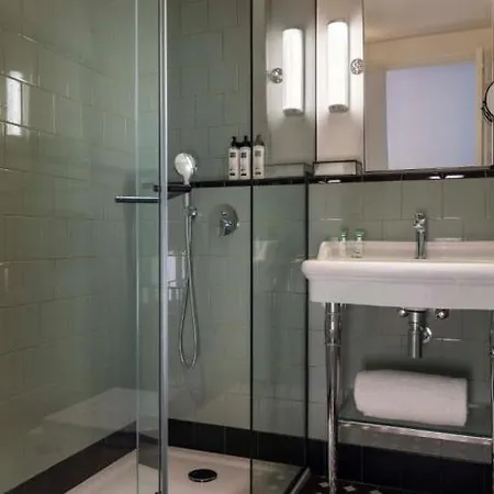 Dadou Hotel